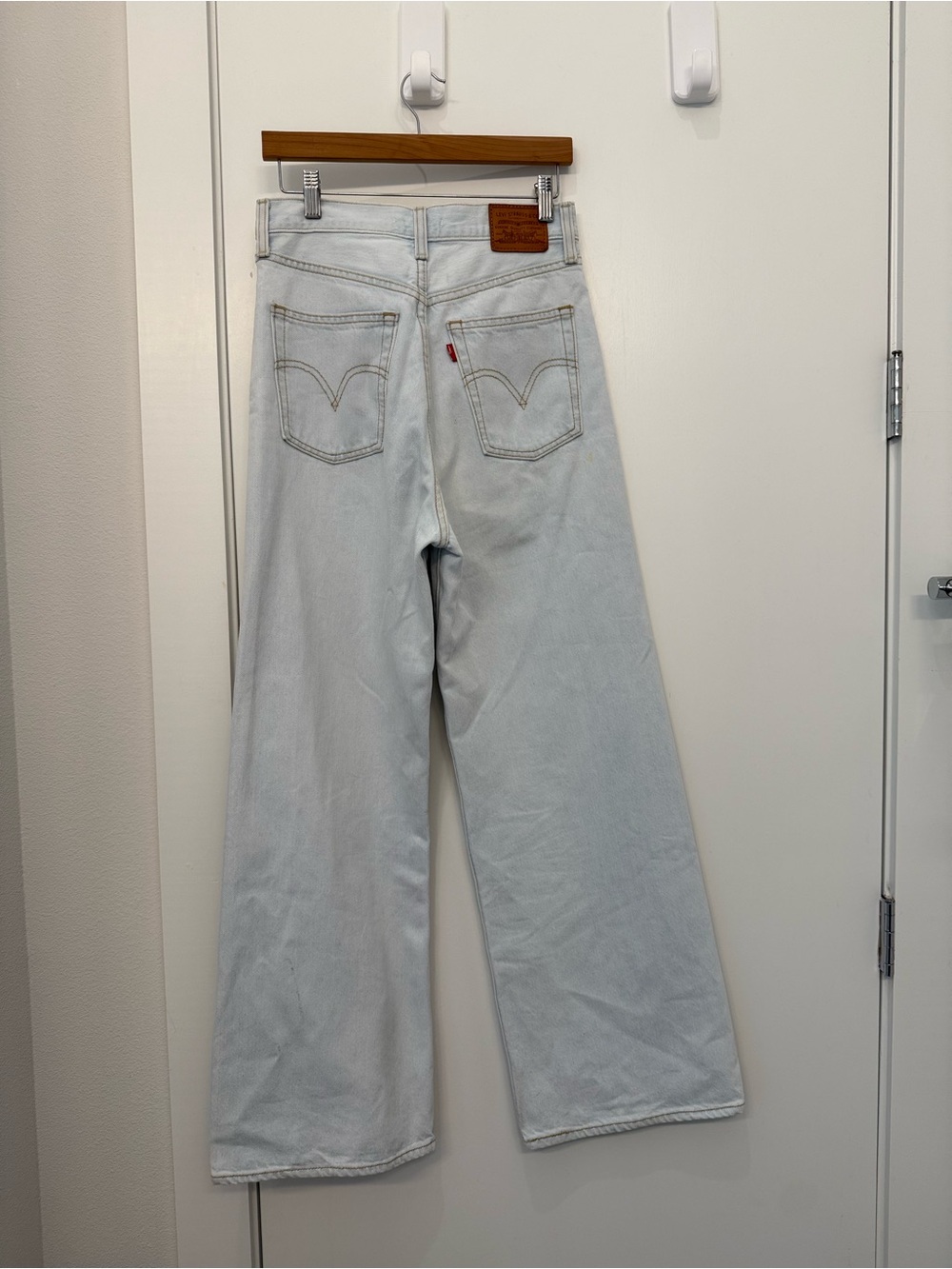 Levi’s Ribcage Wide Leg Jeans Size 28 - Picture 7 of 10
